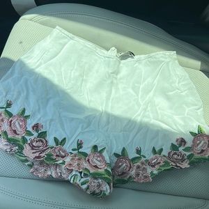 show me your MUMU shorts - slight rip in back that can be fixed.